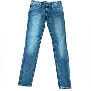 Levi's Classic Skinny 711 Blue Denim Jeans - Size 29” waist 👖